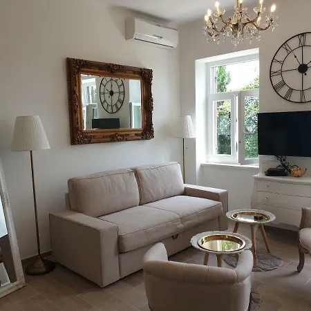 Alex - Sea View אופטיה